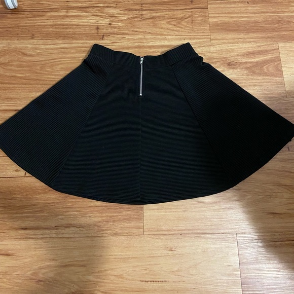 H&M Divided Black Skater Skirt Small - Picture 3 of 5